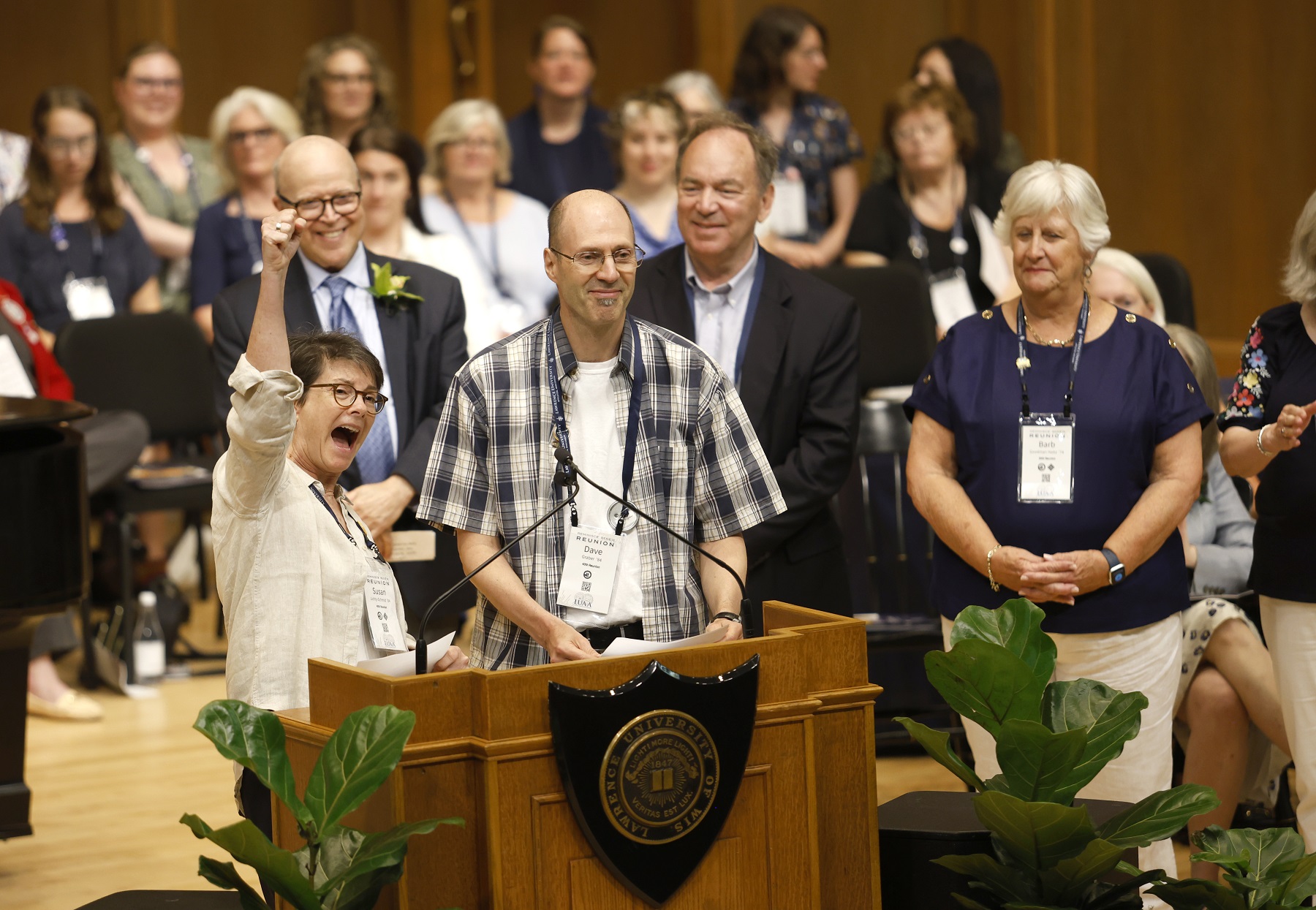 Susan Lichty-Schmid '84 and Dave Graber '84 present the Class of 1984 class gift during Reunion Convocation.
