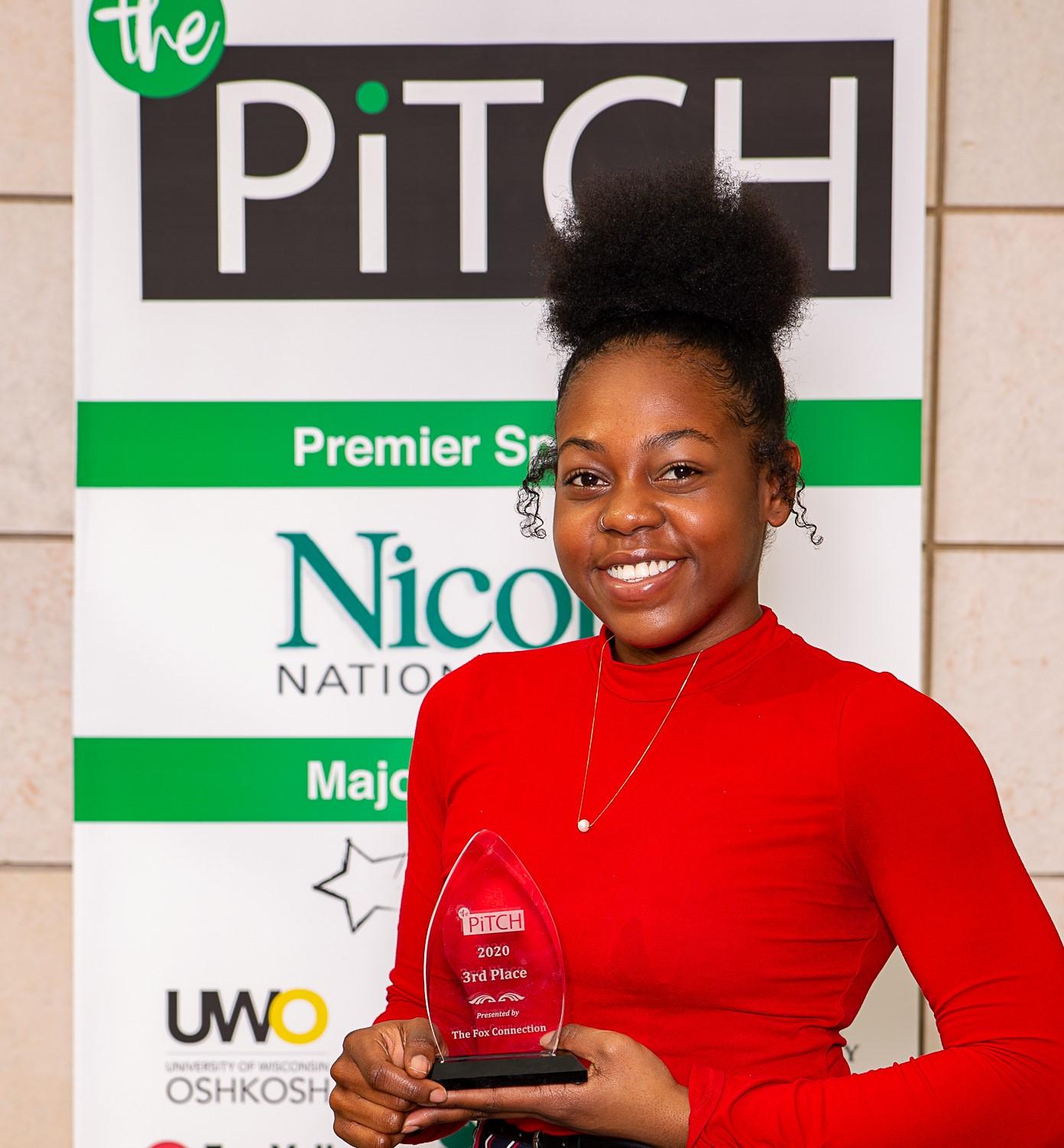 Adona Lauriano ’21 won third place at the Pitch