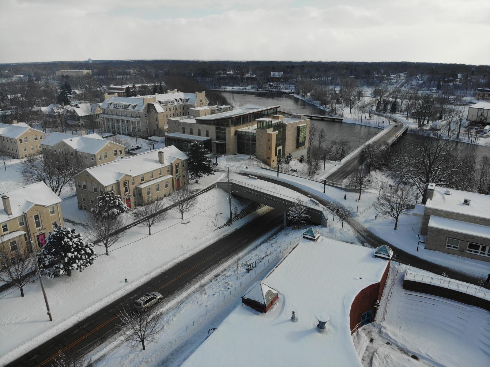 aerial campus looking east features WCC, Quad, Fox River