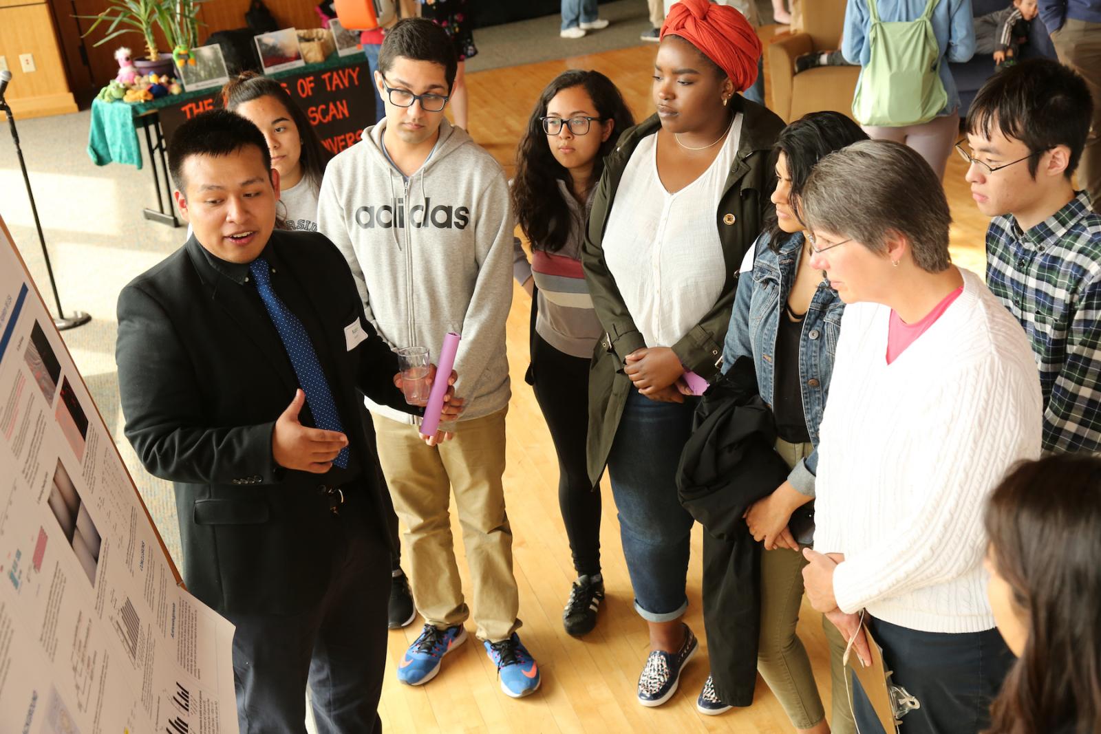 Nabor Vazquez ’19 gives a presentation during Lawrence University’s Biofest 2019