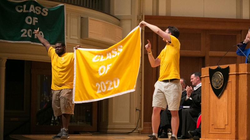 Presenting of the yellow class flag to the class of 2020